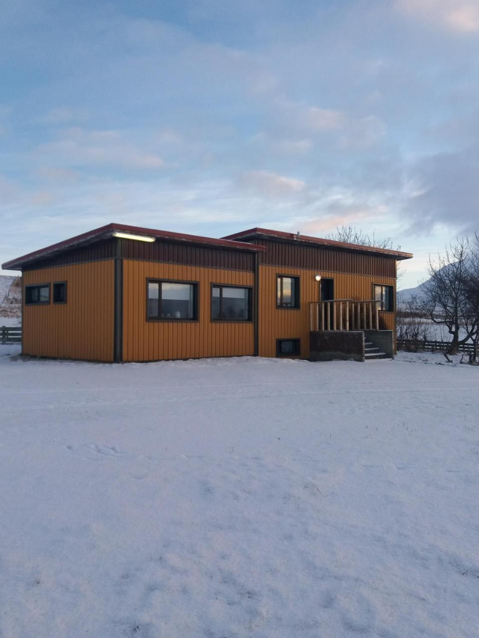 Midhop Guesthouse Thingeyrar المظهر الخارجي الصورة